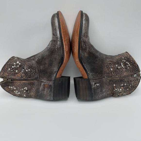 Frye Deborah Studded Metallic Leather Ankle Short Boots. - Picture 15 of 16